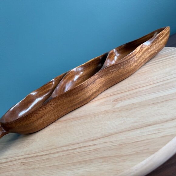 Handcrafted Leaf-Shaped Wooden Serving Tray 3-Compartments 16" Long Decorative T - Picture 6 of 11